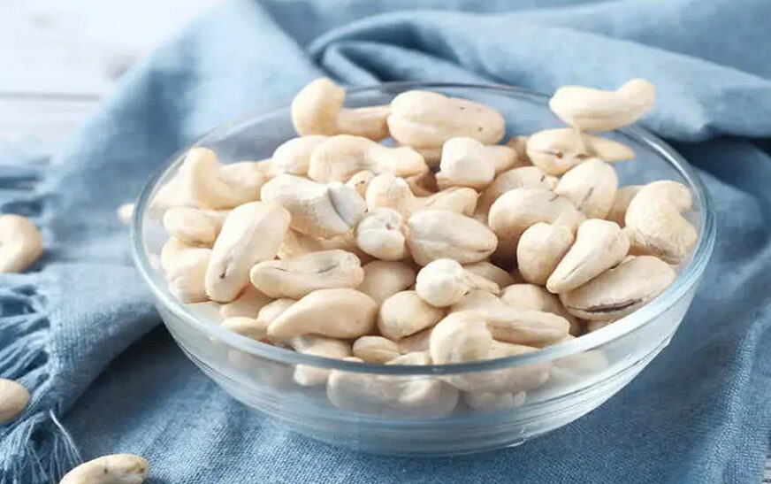 Exploring Cashews: Nature's Creamy Nut Delight